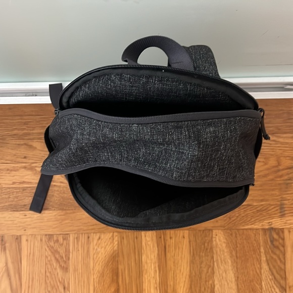 Everlane backpack - Picture 2 of 4
